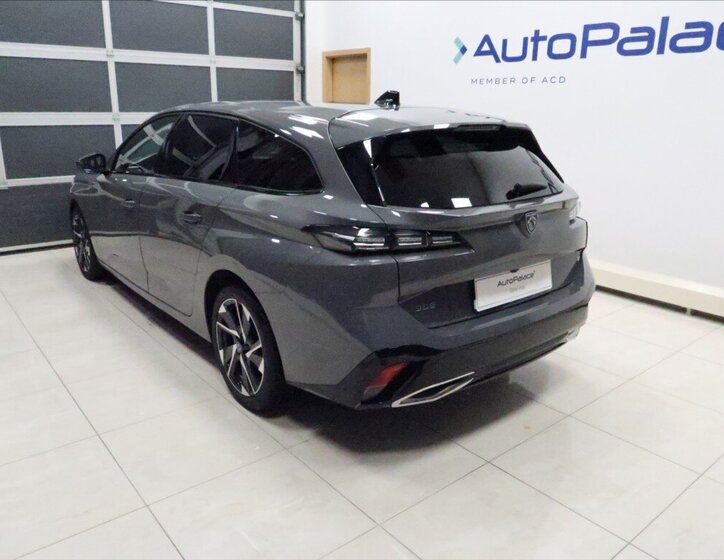 Peugeot 308 Kombi 1,2 l 96 kw