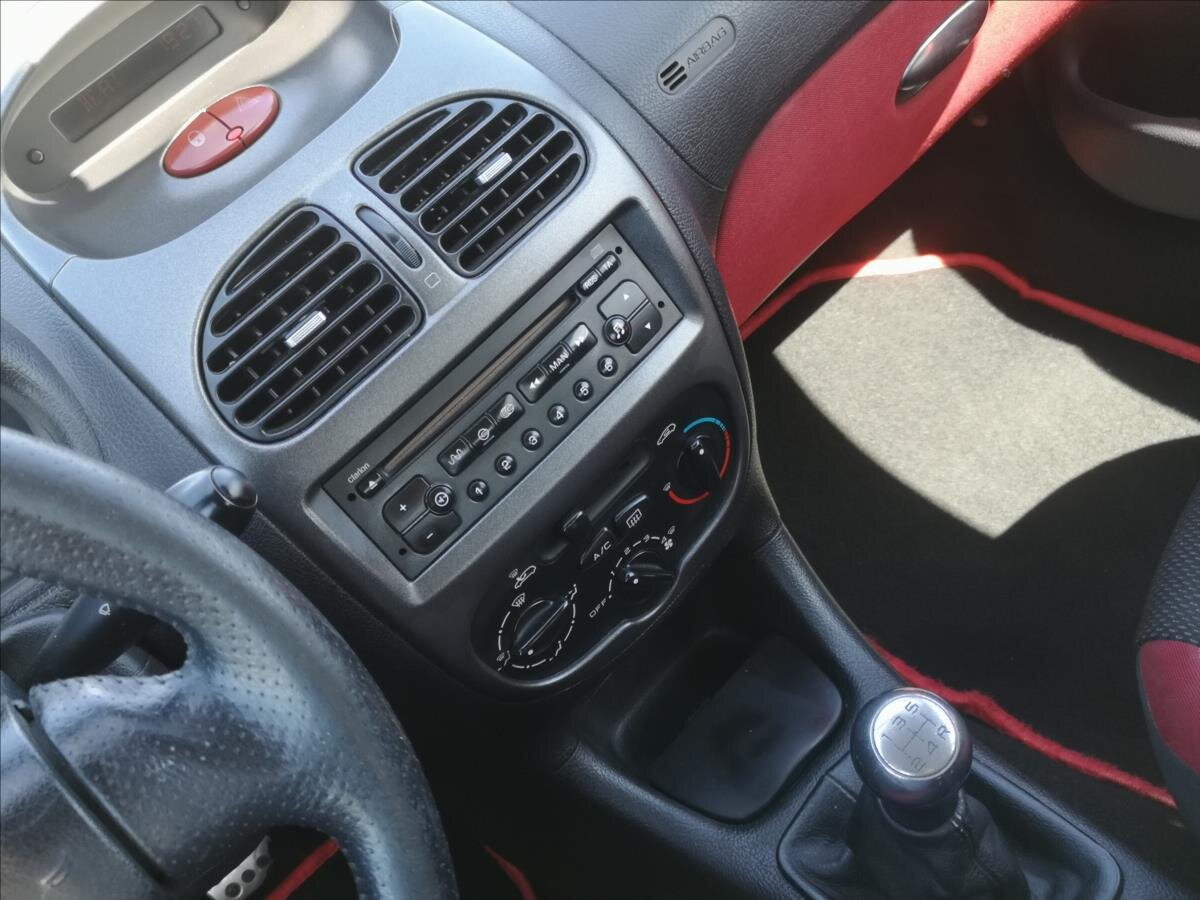 Peugeot 206 Hatchback 1,4 l 50 kw