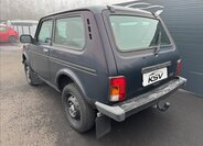 Lada Niva SUV / Terénní 1,7 l 61 kw