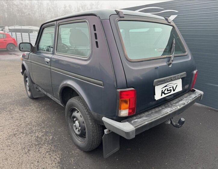 Lada Niva SUV / Terénní 1,7 l 61 kw
