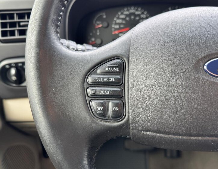 Ford Excursion SUV / Terénní 6,0 l 239 kw