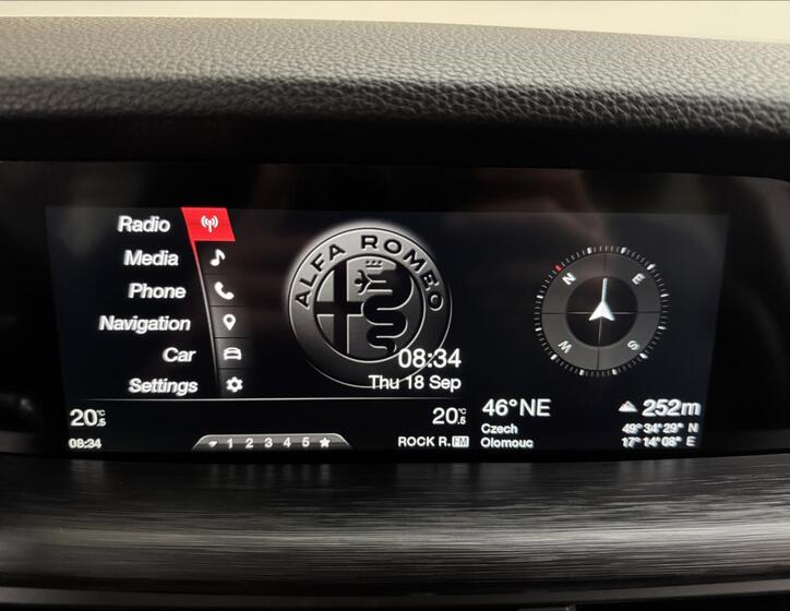 Alfa Romeo Stelvio 15