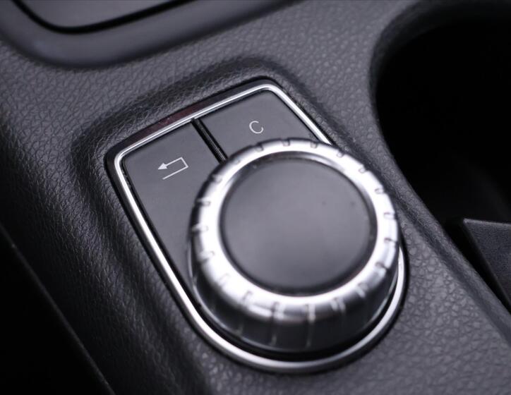 Mercedes-Benz CLA 30