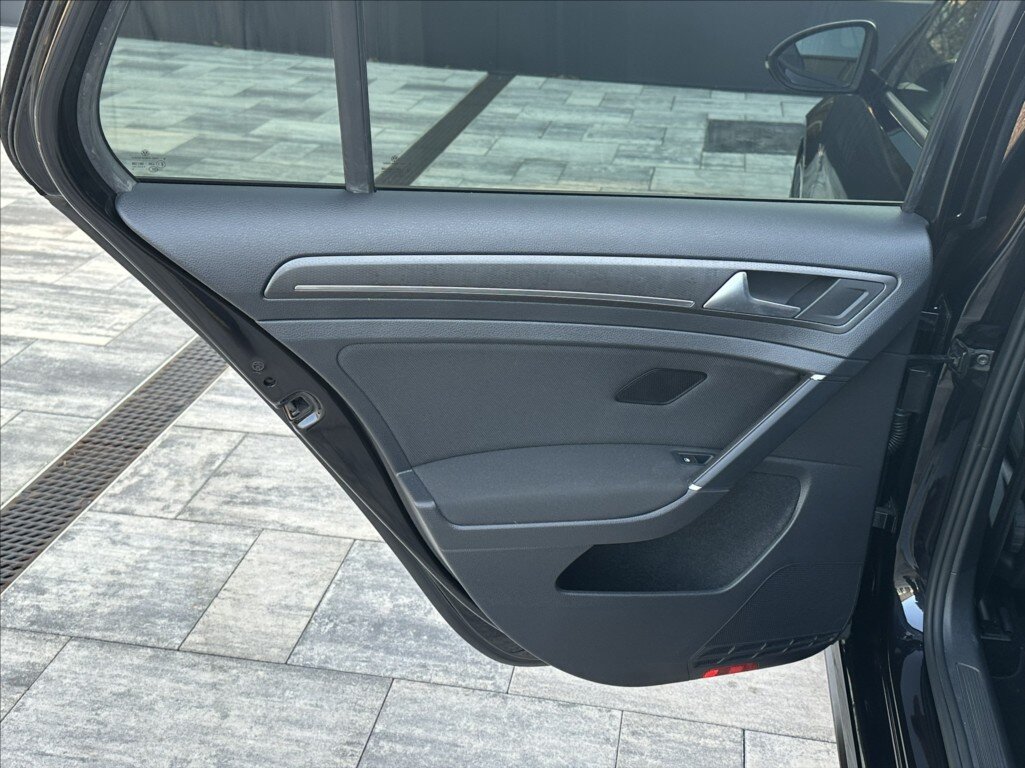 Volkswagen Golf Hatchback 2,0 l 180 kw