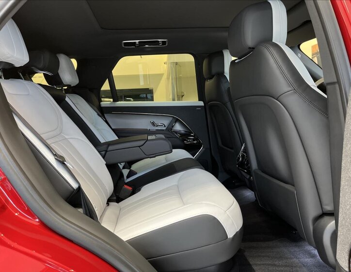 Land Rover Range Rover Sport SUV / Terénní 3,0 l 183 kw