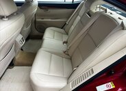 Lexus ES 300h Sedan / Limuzína 3,0 l 116 kw