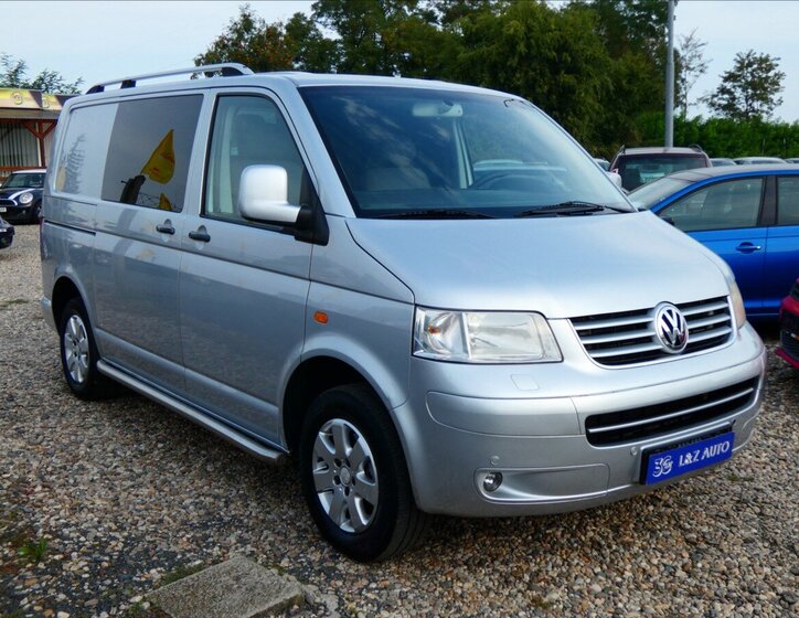 Volkswagen Transporter Kombi 2,5 l 96 kw
