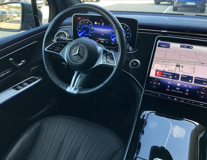 Mercedes-Benz EQE 13