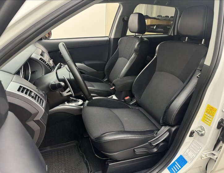 Mitsubishi Outlander SUV / Terénní 2,2 l 115 kw