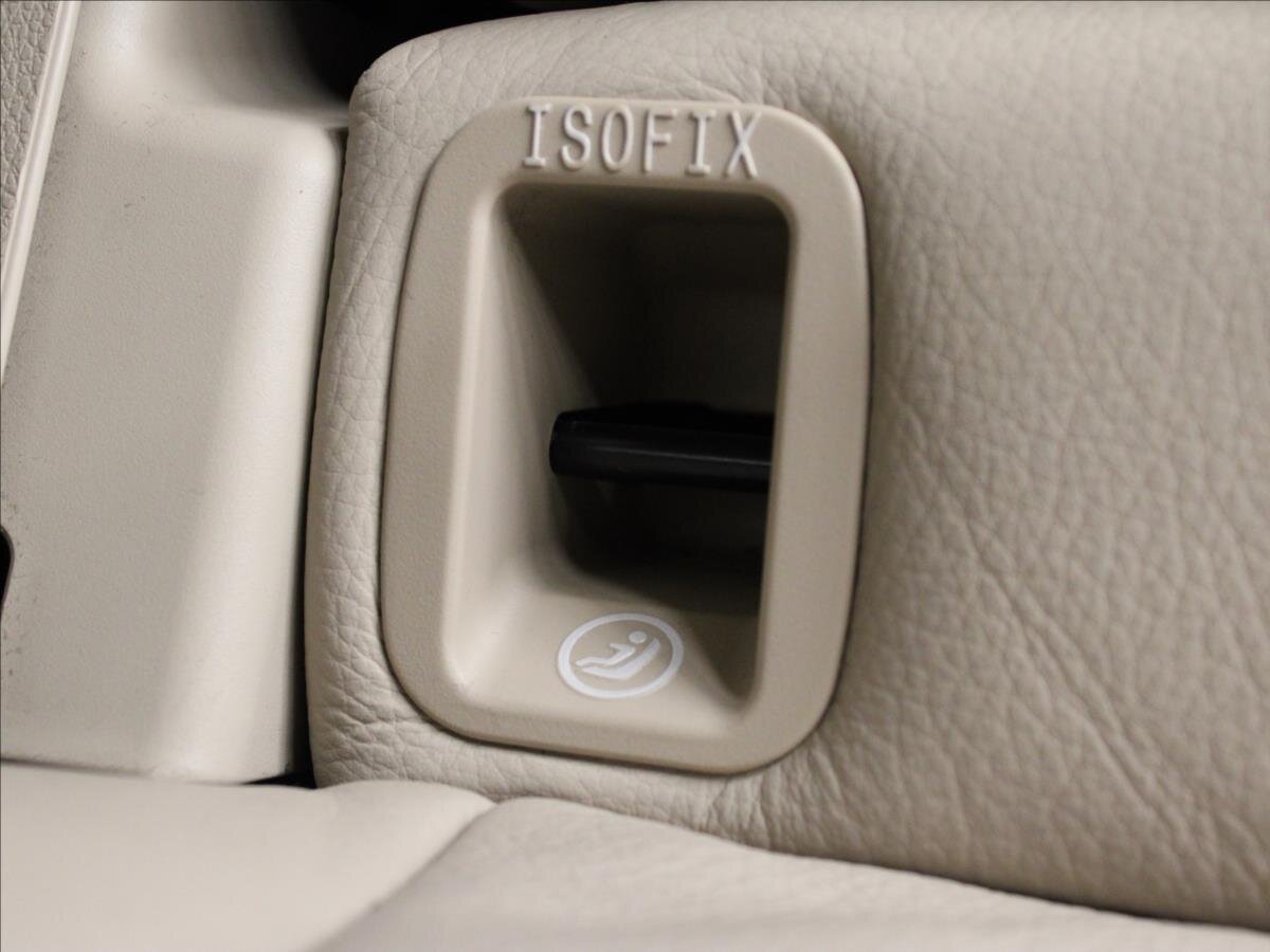 Mercedes-Benz Třídy V Kombi 2,1 l 140 kw