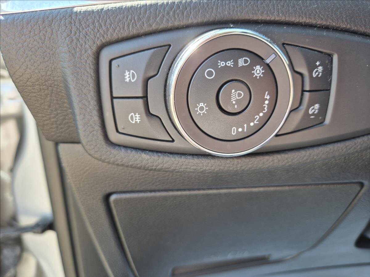 Ford S-MAX MPV 2,0 l 132 kw