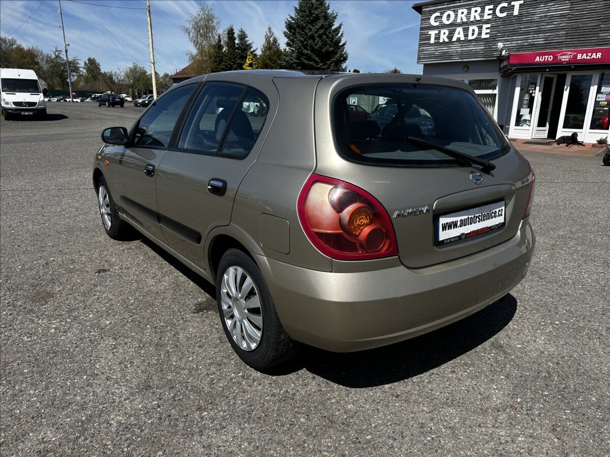 Nissan Almera Hatchback 1,5 l 72 kw