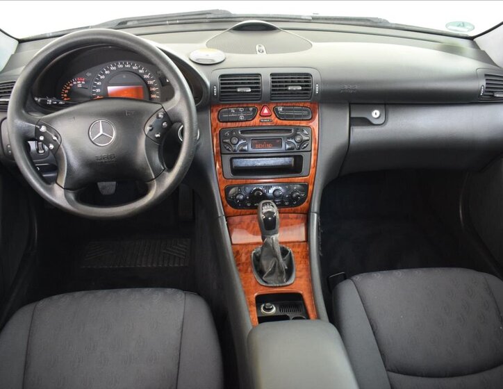 Mercedes-Benz Třídy C Kombi 1,8 l 105 kw