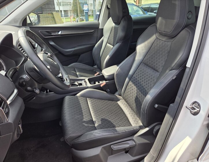 Škoda Karoq SUV / Terénní 1,5 l 110 kw