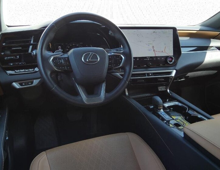 Lexus RX 350h SUV / Terénní 2,5 l 140 kw