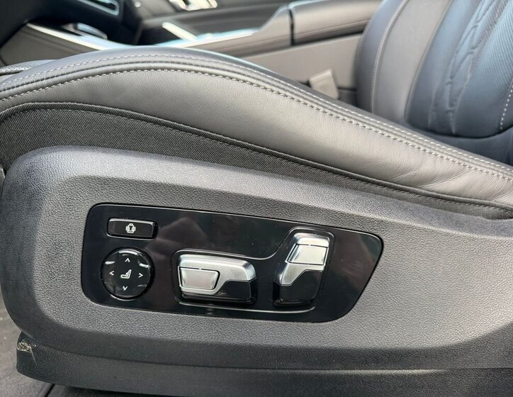 BMW X5 SUV / Terénní 3,0 l 250 kw