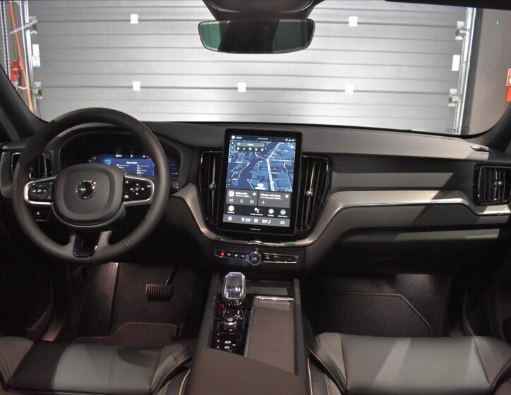 Volvo XC60 SUV / Terénní 2,0 l 335 kw