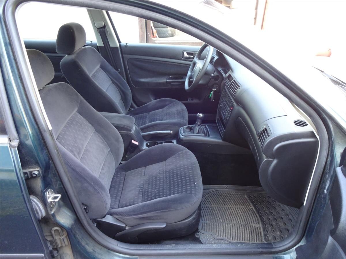 Volkswagen Passat Sedan 1,6 l 75 kw