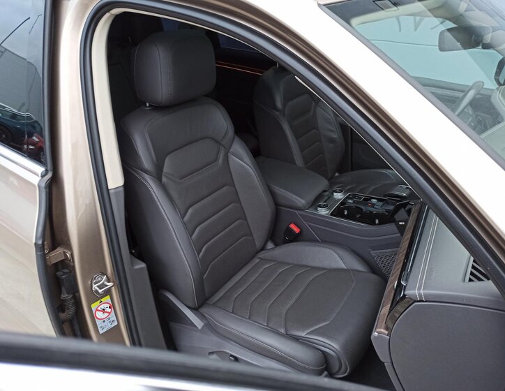 Volkswagen Touareg 17