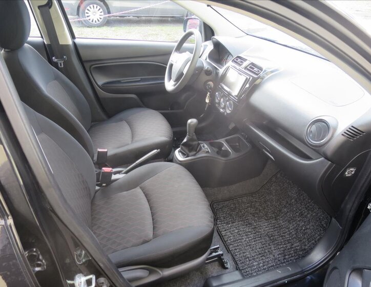 Mitsubishi Space Star Hatchback 1,2 l 52 kw