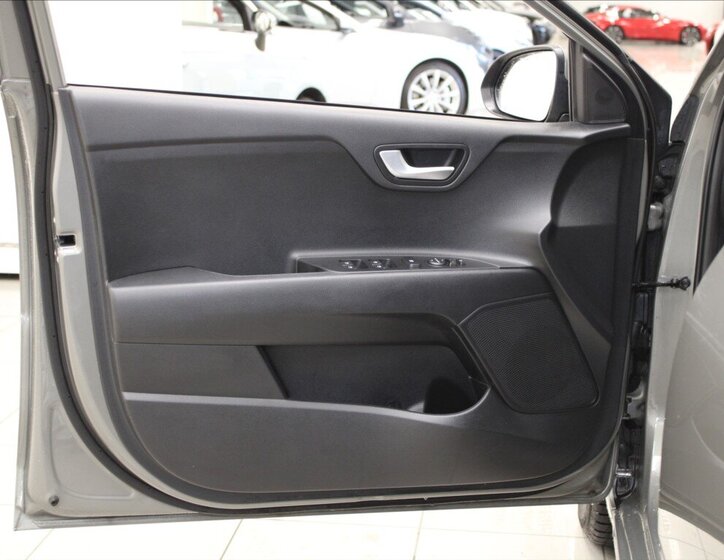 KIA Rio Hatchback 998,0 73 kw