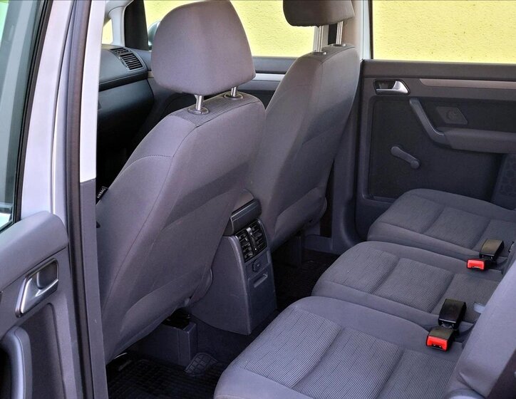 Volkswagen Touran MPV 1,9 l 77 kw