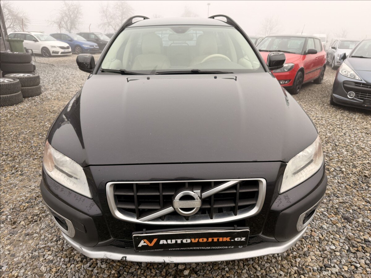 Volvo XC70 Kombi 2,4 l 151 kw