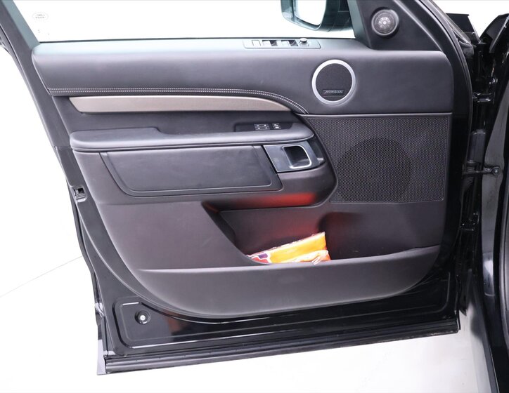 Land Rover Discovery 12