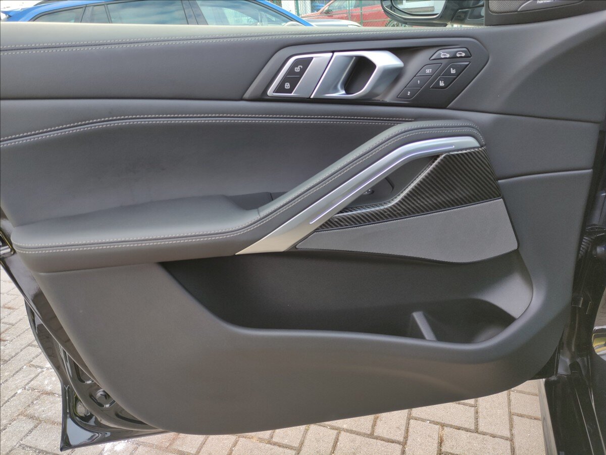 BMW X6 SUV 3,0 l 250 kw