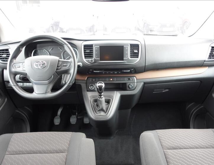 Toyota ProAce Verso 9