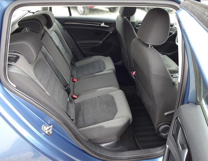 Volkswagen Golf Kombi 1,6 l 77 kw