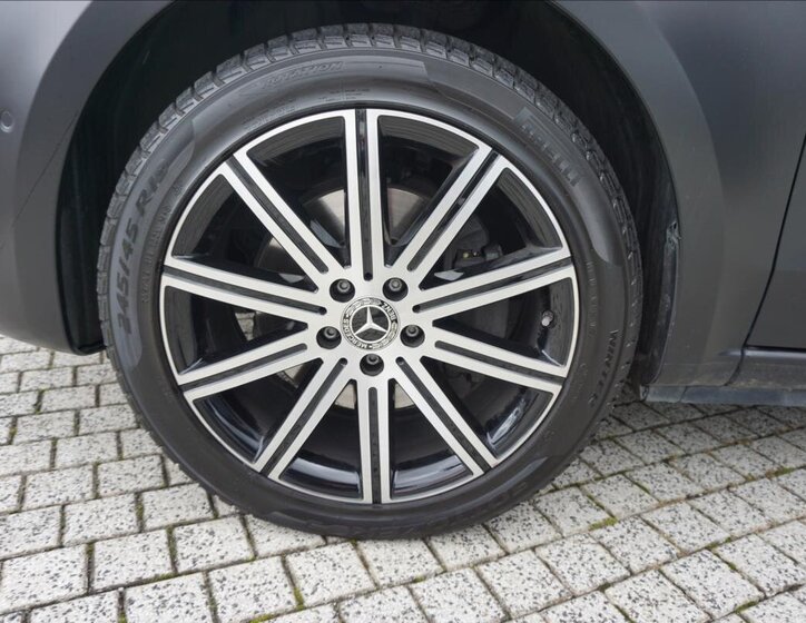 Mercedes-Benz Třídy V 4