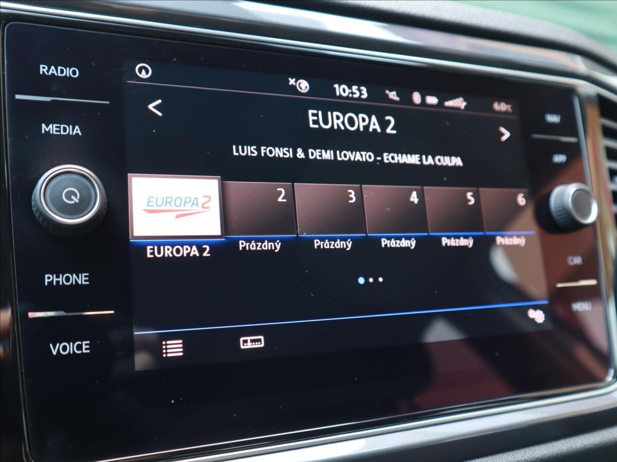 Volkswagen T-Roc CUV 1,5 l 110 kw