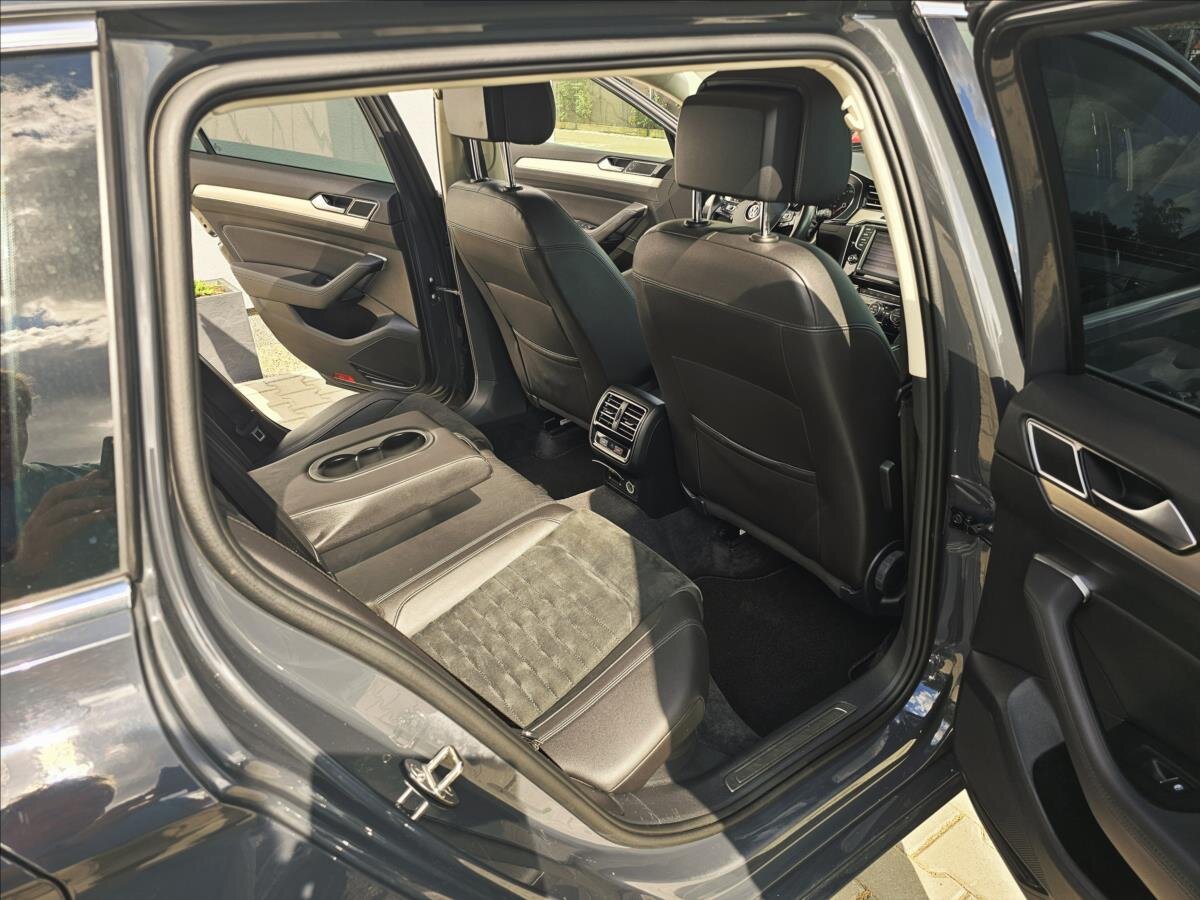 Volkswagen Passat Kombi 1,4 l 110 kw