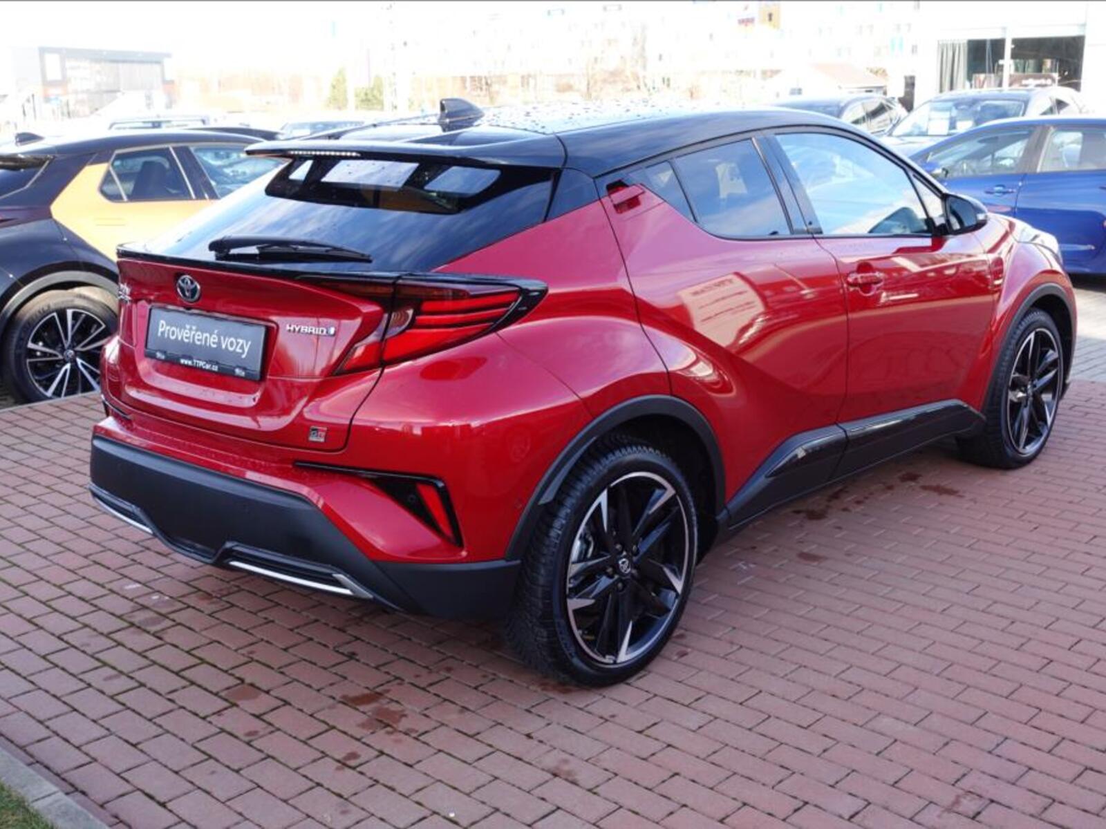 Toyota C-HR 4