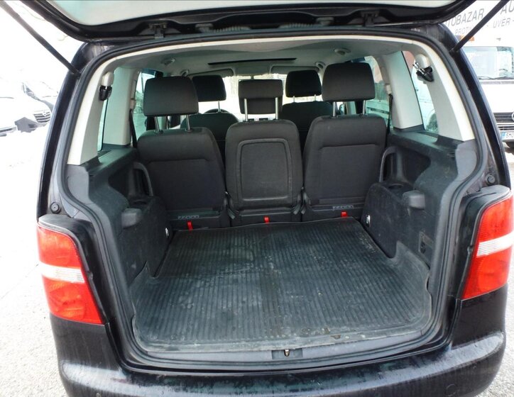 Volkswagen Touran Kombi 2,0 l 100 kw