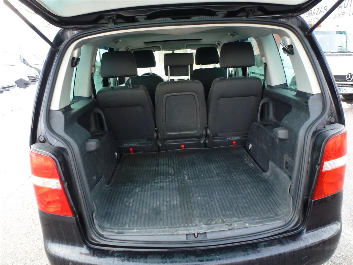 Volkswagen Touran Kombi 2,0 l 100 kw