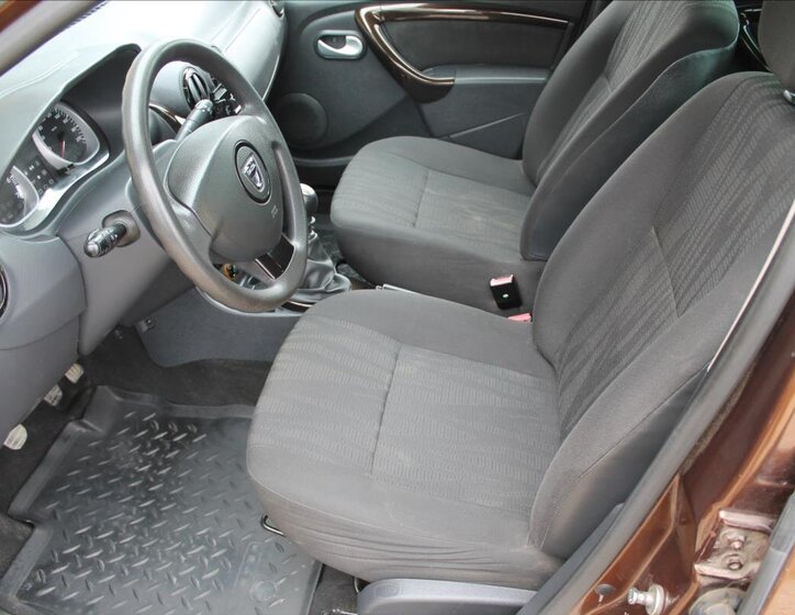 Dacia Duster SUV / Terénní 1,6 l 77 kw