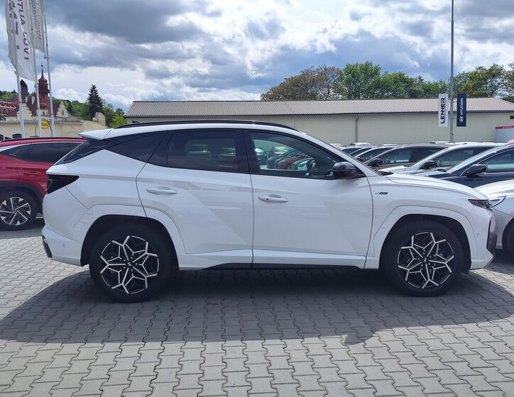 Hyundai Tucson SUV / Terénní 1,6 l 169 kw
