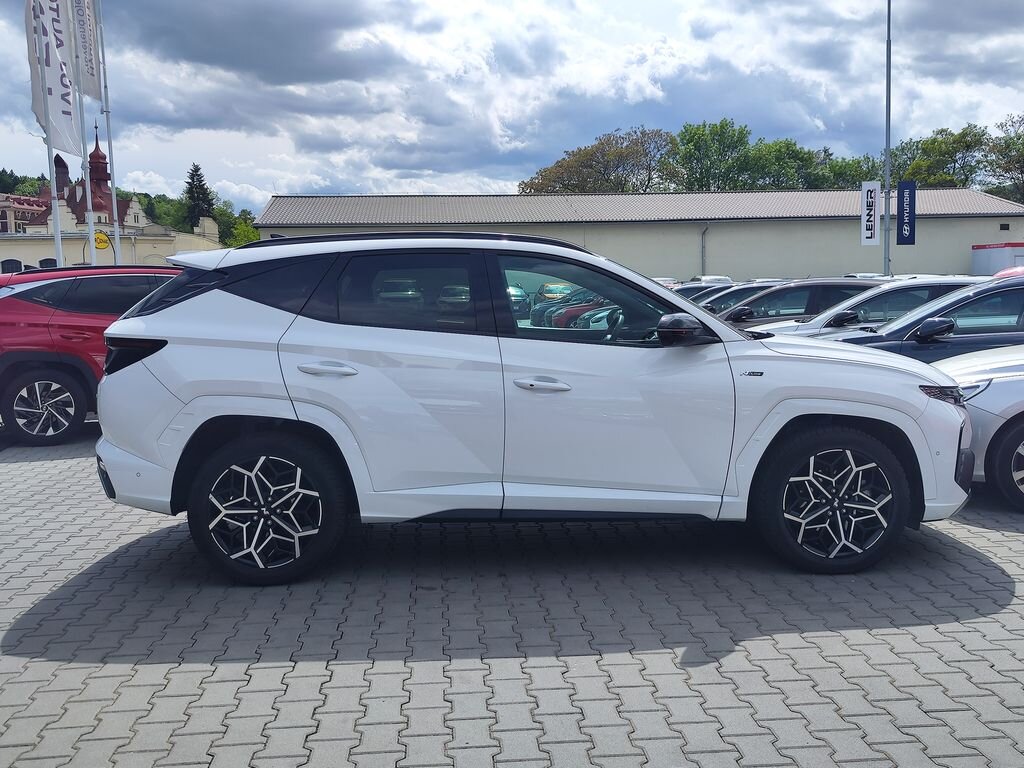 Hyundai Tucson SUV / Terénní 1,6 l 169 kw