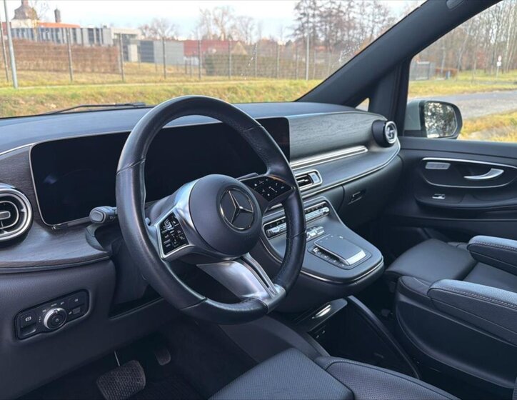 Mercedes-Benz Třídy V 9