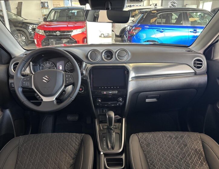 Suzuki Vitara SUV / Terénní 1,4 l 81 kw