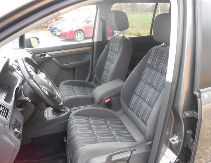 Volkswagen Touran 12