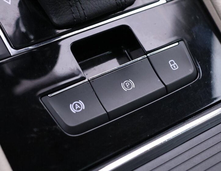 Škoda Superb Liftback 2,0 l 206 kw