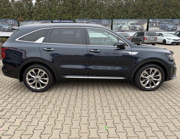 KIA Sorento 8