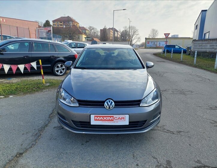 Volkswagen Golf Hatchback 1,2 l 81 kw