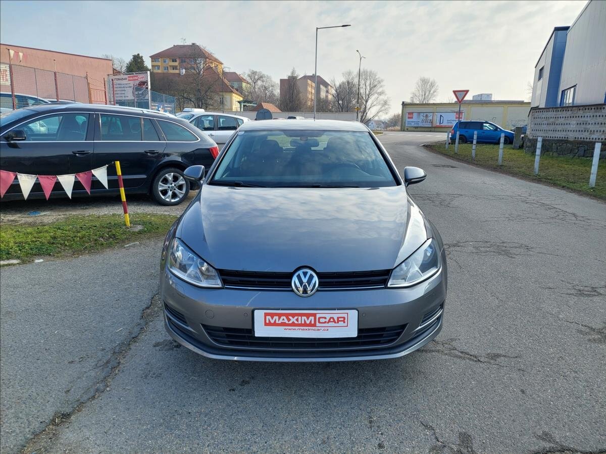 Volkswagen Golf Hatchback 1,2 l 81 kw