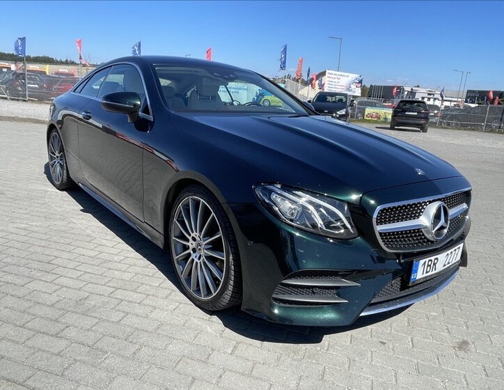 Mercedes-Benz Třídy E Kupé 2,0 l 180 kw