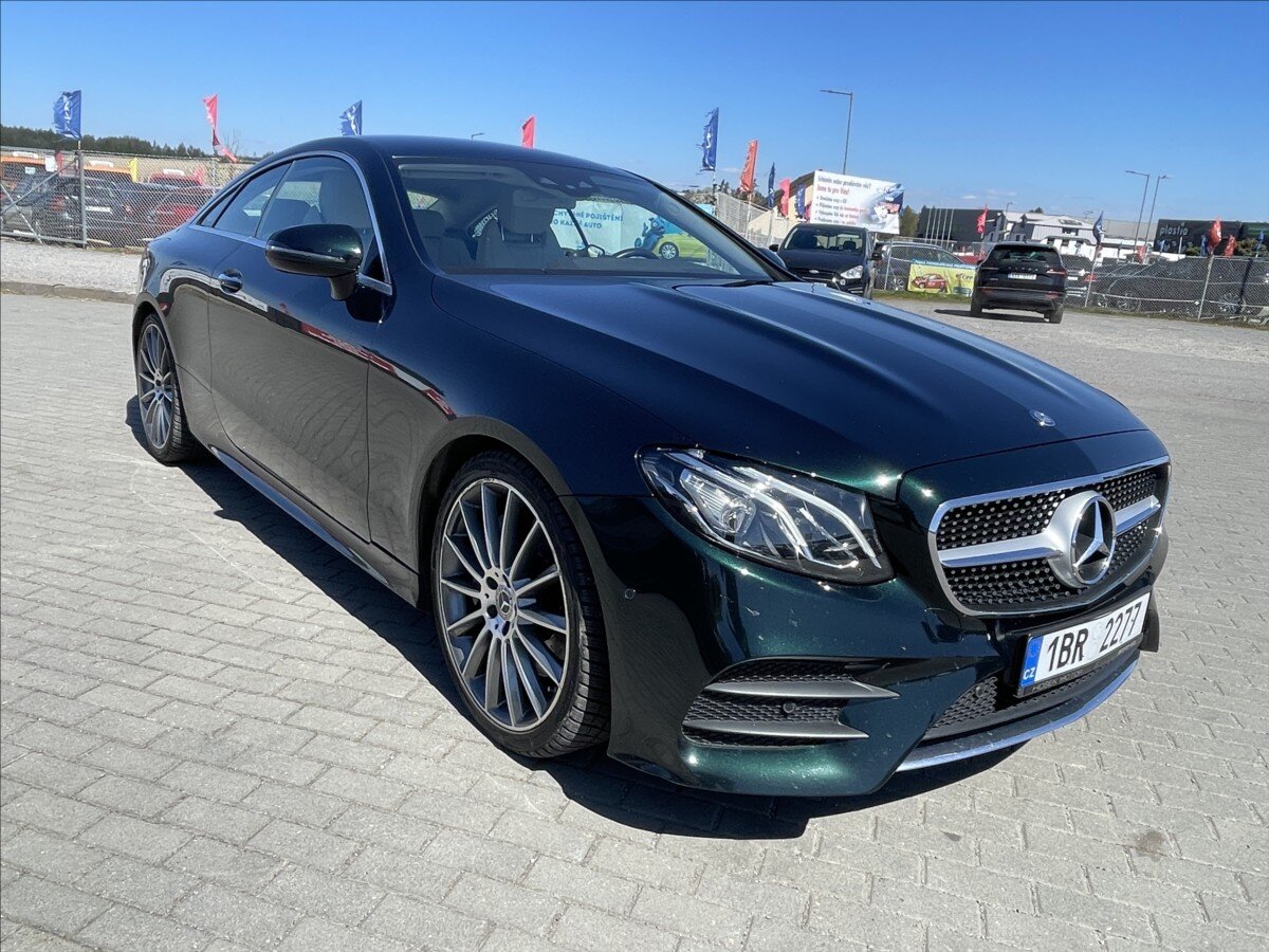 Mercedes-Benz Třídy E Kupé 2,0 l 180 kw