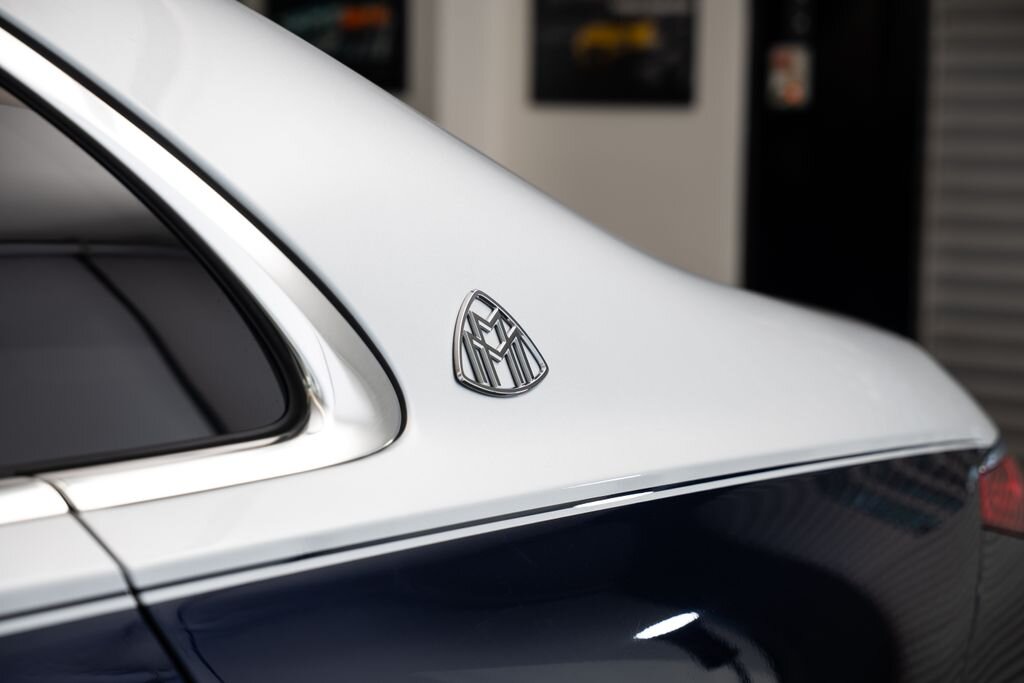 Mercedes-Benz Ostatní Sedan / Limuzína 6,0 l 450 kw